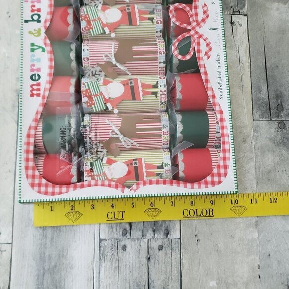 NWT Meri Meri Santa & Reindeer 8 Embellished Festive Holiday Christmas Crackers - Picture 2 of 3
